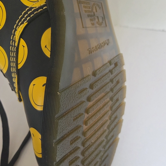 Dr Doc Martens Adult Unisex Smiley 1460 Combat Leather Boots 9M Men/ 10 Women - Picture 8 of 15